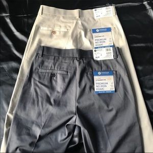 HAGGAR Premium No Iron Khaki Straight Fit 30X 32